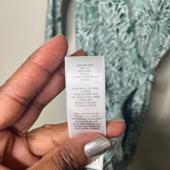 BCBG Maxazria Wrap Green and White Abstract Print Dress with Tie at side size S - Picture 9 of 13